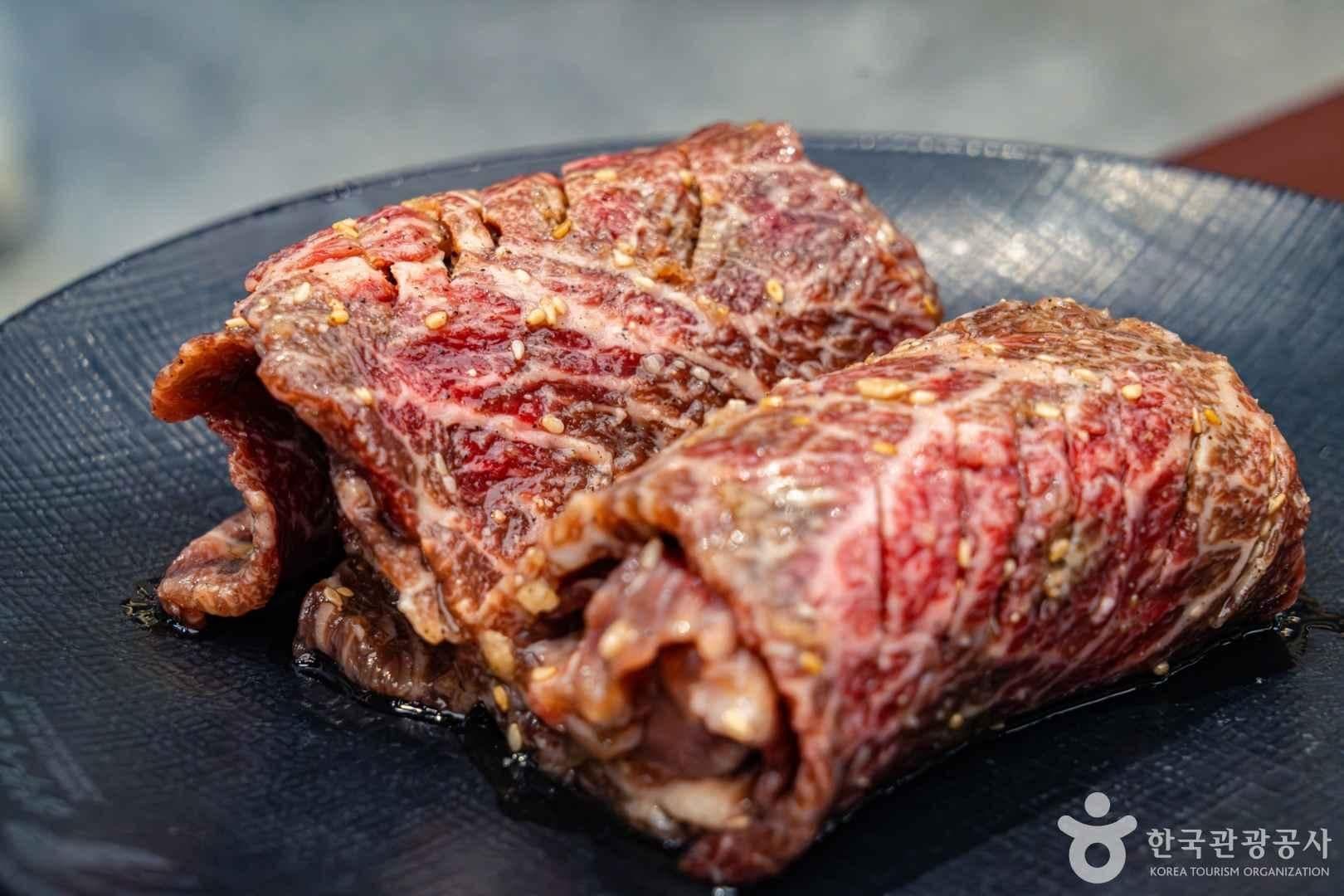 #6 Wangsimni Wanggalbi — Top 10 Korean BBQ Restaurants in Seoul 2026