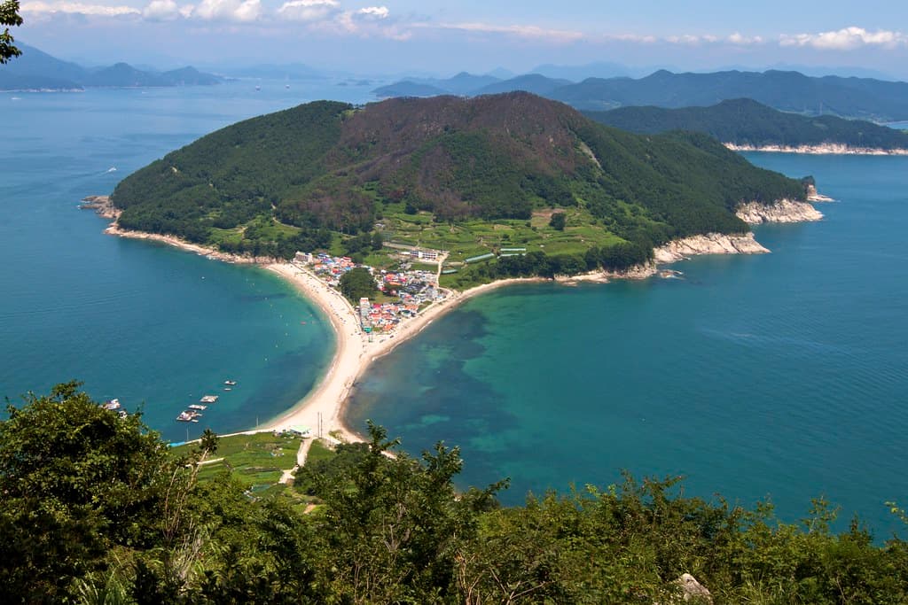 #8 Bijindo — Top 10 Korean Islands to Visit