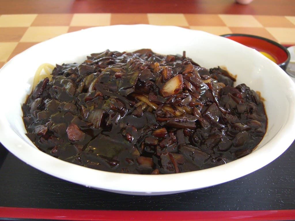 #10 Zhajiangmian (Soybean Paste Noodles) — Top 10 Chinese Noodle Dishes