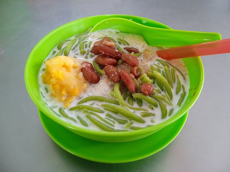 #5 Lod Chong (Pandan Noodles) — Top 10 Thai Desserts in 2026