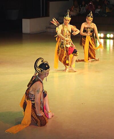 #5 Ramayana Ballet — Top 10 Indonesian Traditional Dances in 2026