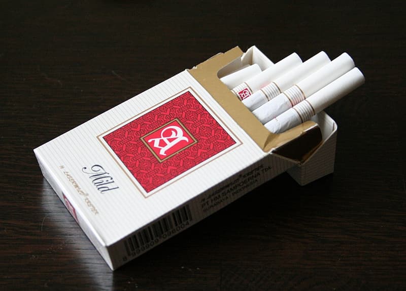 #9 Clove Cigarettes (Kretek) — Top 10 Indonesian Souvenirs in 2026