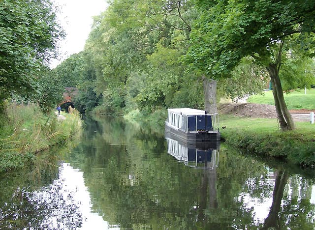 #9 Electric Boat on the Canals — Top 10 Things to Do in Amsterdam in 2026