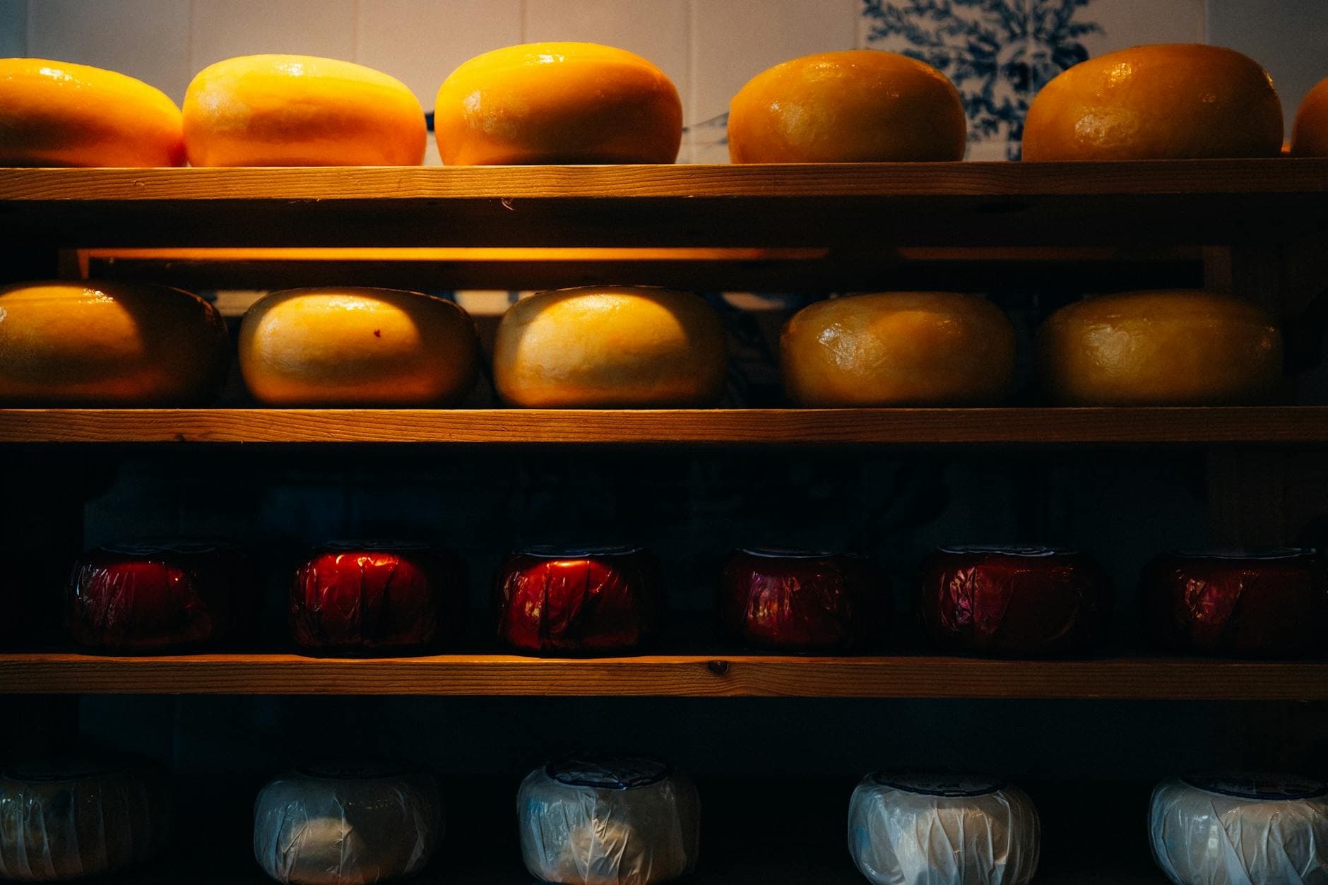 #2 Edam — Top 10 Dutch Cheeses to Try in 2026