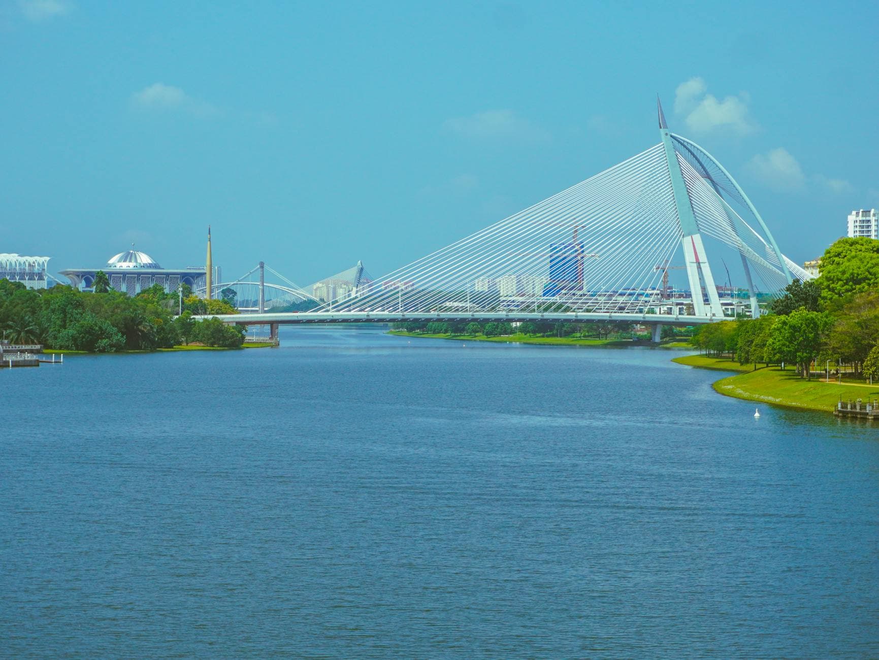 #8 Seri Wawasan Bridge Night Eats, Putrajaya — Top 10 Malaysian Street Food Experiences in 2026