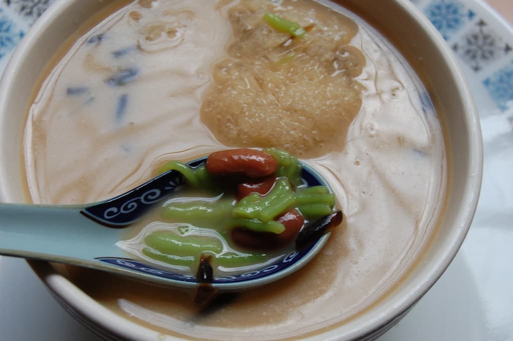 #1 Cendol — Top 10 Malaysian Desserts & Kuih in 2026