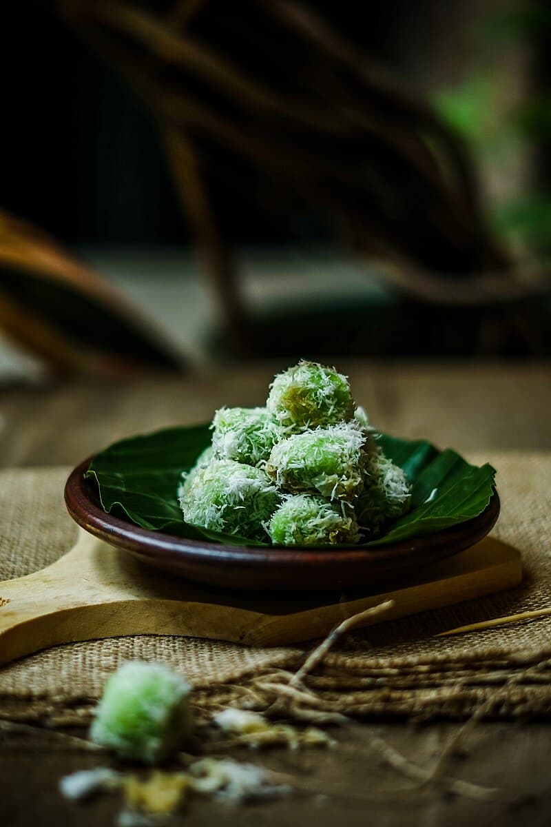 #4 Ondeh-Ondeh — Top 10 Malaysian Desserts & Kuih in 2026