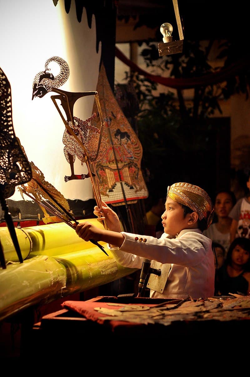 #4 Wayang Kulit Shadow Puppetry — Top 10 Malaysian Traditional Arts & Crafts