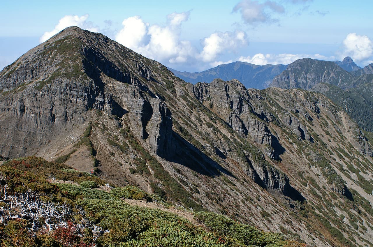 #7 Dabajianshan — Top 10 Mountain Hikes in Taiwan in 2026