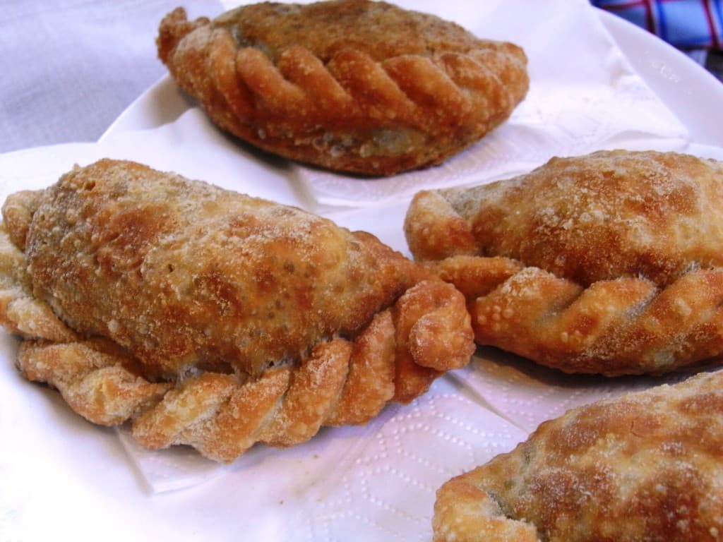 #2 Empanada de Carne — Top 10 Best Argentine Street Foods to Try in 2026