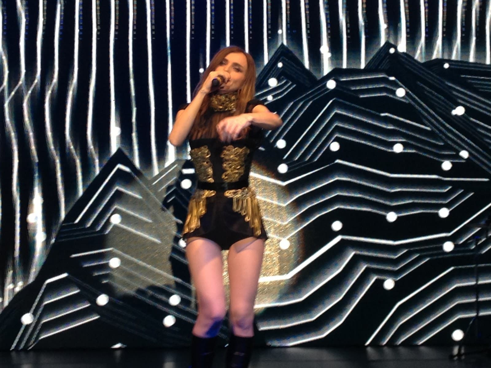 #4 Gulsen — Top 10 Turkish Pop & Music Artists in 2026