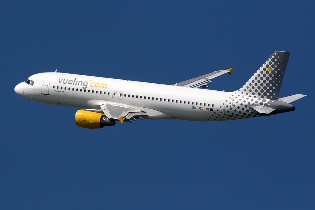 #10 Vueling — Top 10 Best Budget Airlines in the World 2025