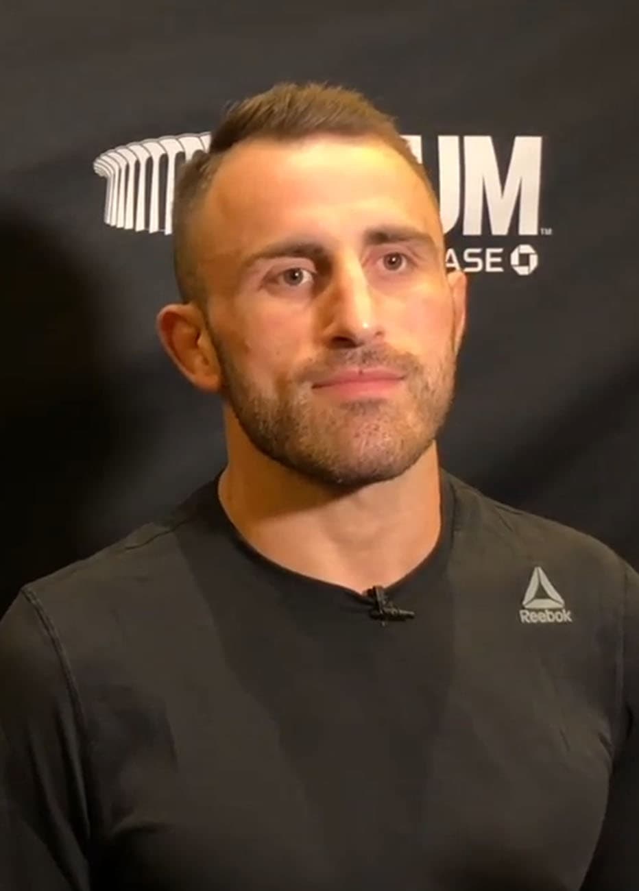 #3 Alexander Volkanovski — Top 10 Best MMA Fighters in the World 2025