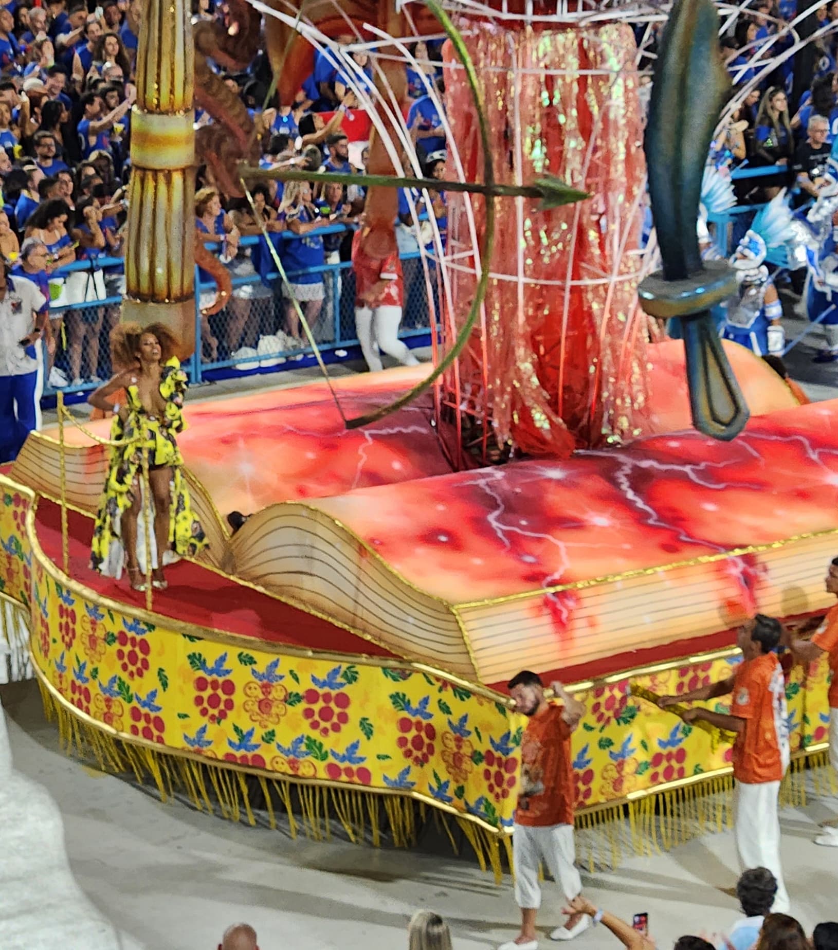 #10 Uniao da Ilha do Governador — Top 10 Brazilian Carnival Samba Schools