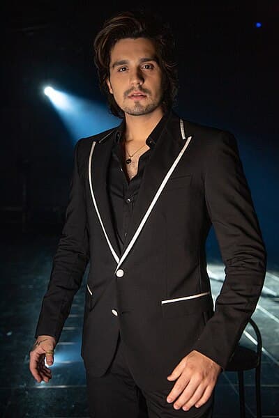 #8 Luan Santana — Top 10 Sertanejo Artists in Brazil