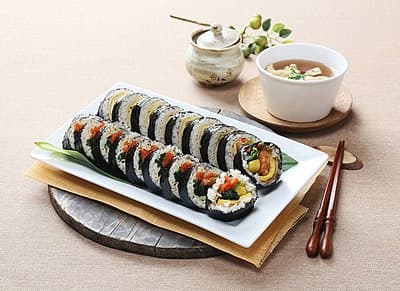 #3 Kimbap — Top 10 Korean Street Foods
