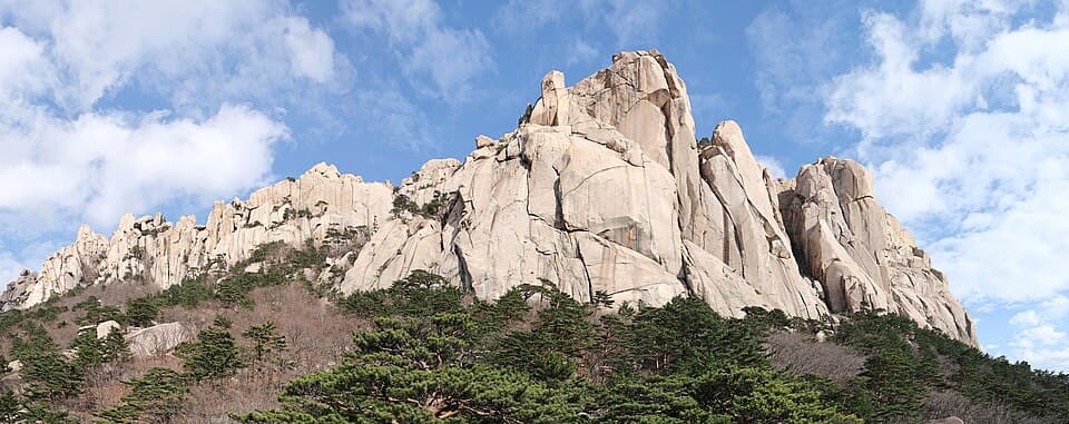 #6 Seoraksan National Park — Top 10 Travel Destinations in South Korea