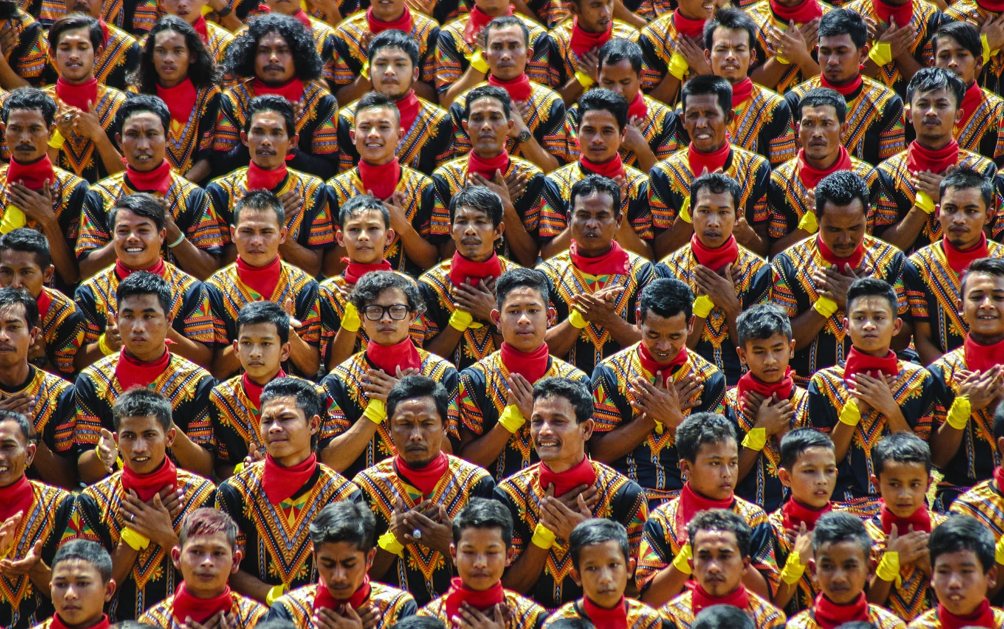 #2 Saman Dance — Top 10 Indonesian Traditional Dances