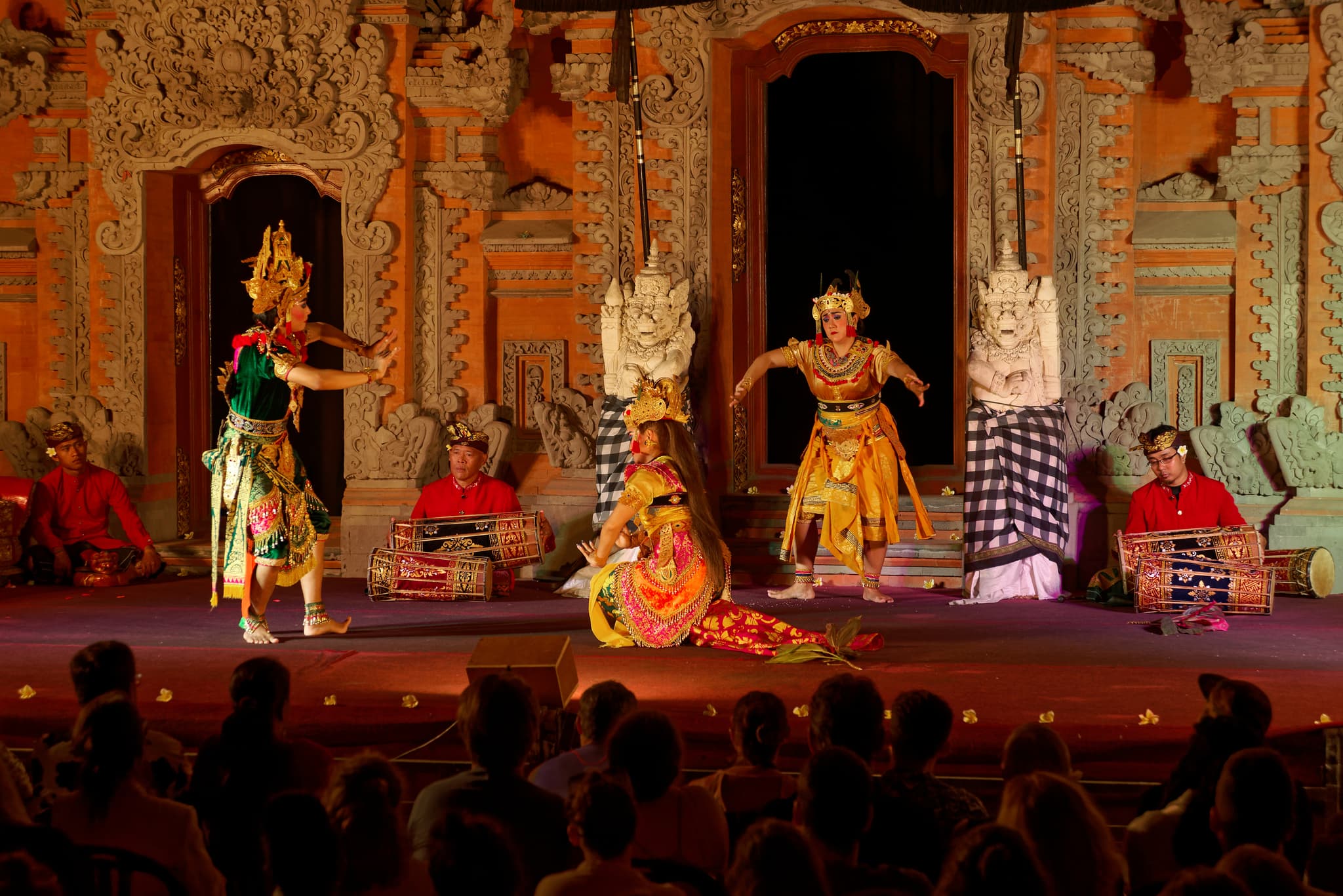 #3 Legong Dance — Top 10 Indonesian Traditional Dances