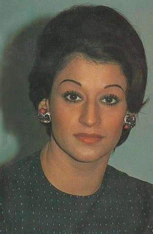 #5 Warda Al-Jazairia — Top 10 Classic Arabic Music Artists
