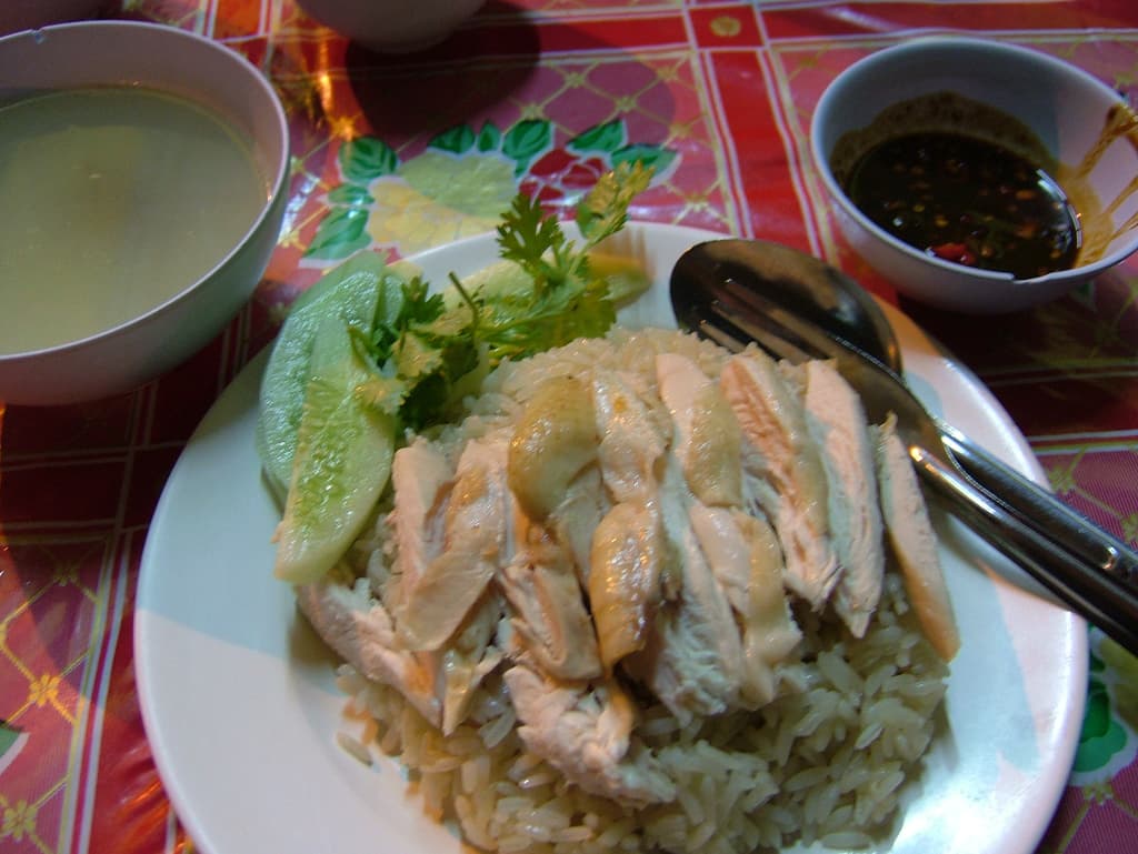 #4 Khao Man Gai (Chicken Rice) — Top 10 Thai Street Foods