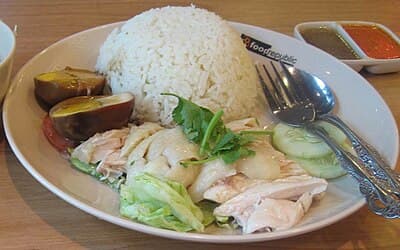 #1 Hainanese Chicken Rice — Top 10 Singaporean Hawker Foods