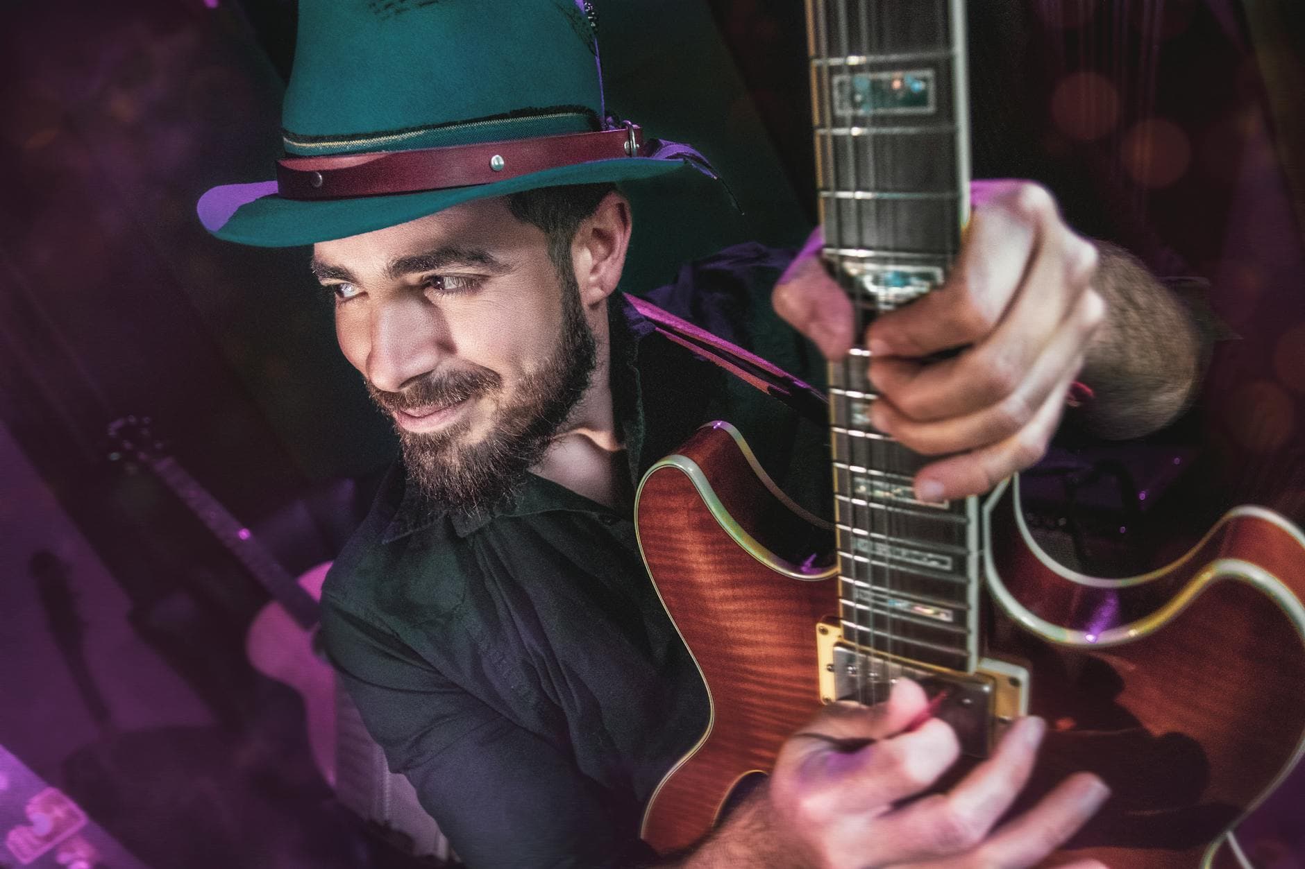 #10 Diamante Electrico — Top 10 Colombian Musicians