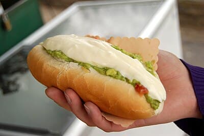 #5 Completo — Top 10 Chilean Foods
