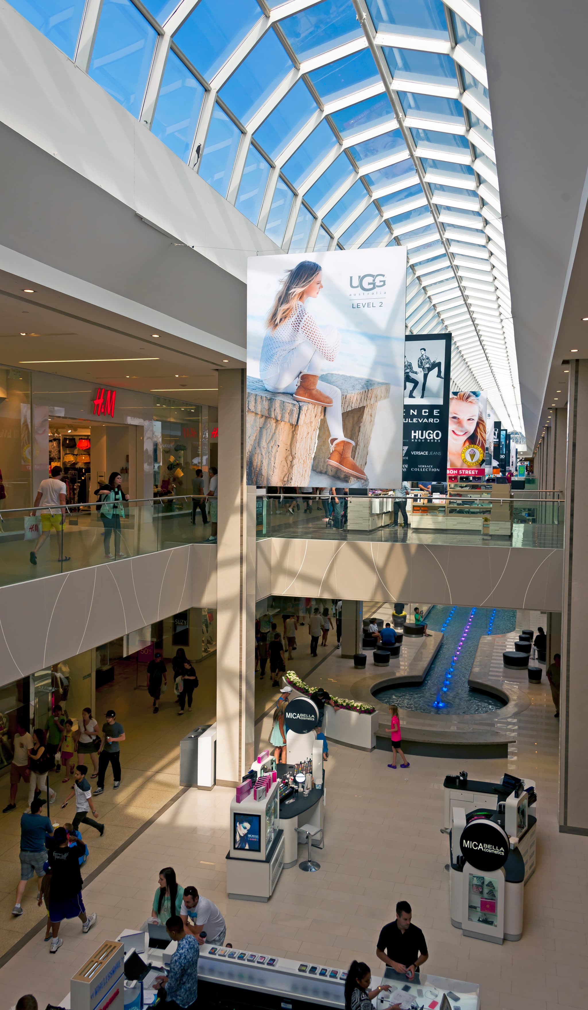 #6 West Edmonton Mall — Edmonton, Canada — Top 10 Biggest Shopping Malls in the World