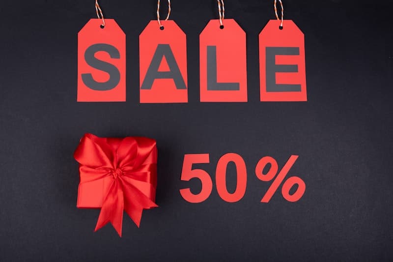 #8 Wait for Black Friday / Cyber Monday Alternatives — Top 10 Best Ways to Save Money Shopping Online