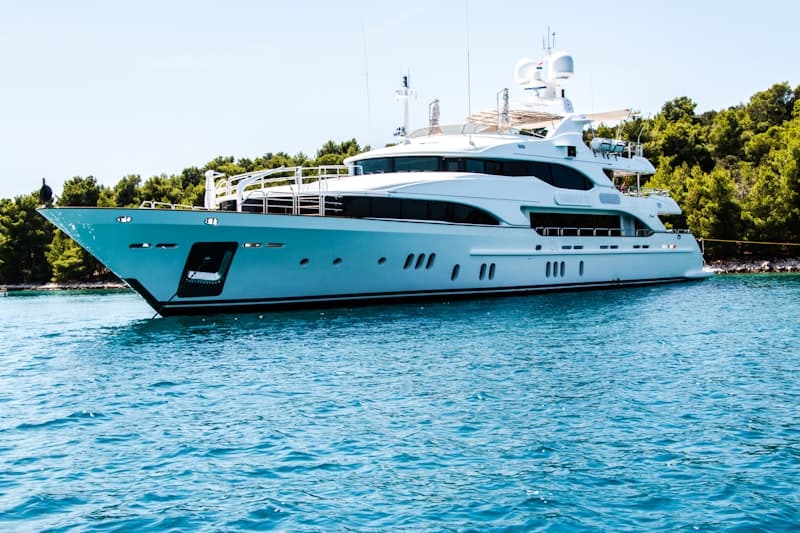 #2 History Supreme Yacht — $4.8 billion — Top 10 Most Expensive Things Ever Sold