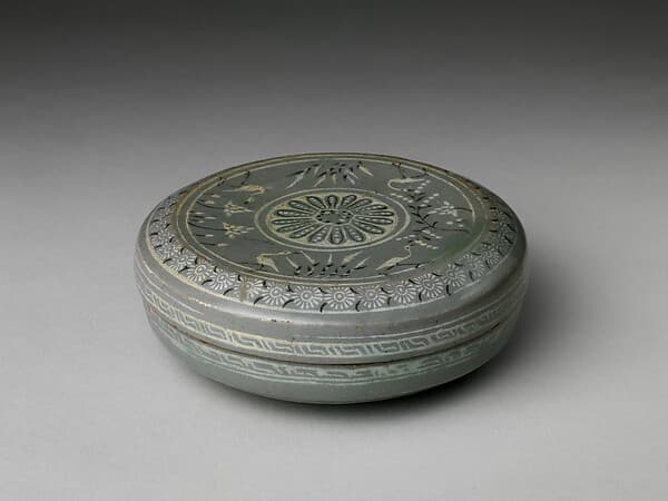 #5 Covered Box Decorated with Chrysanthemums and Waterfowl (13th century) — The Met's Asian Art Collection: Works That Changed the World