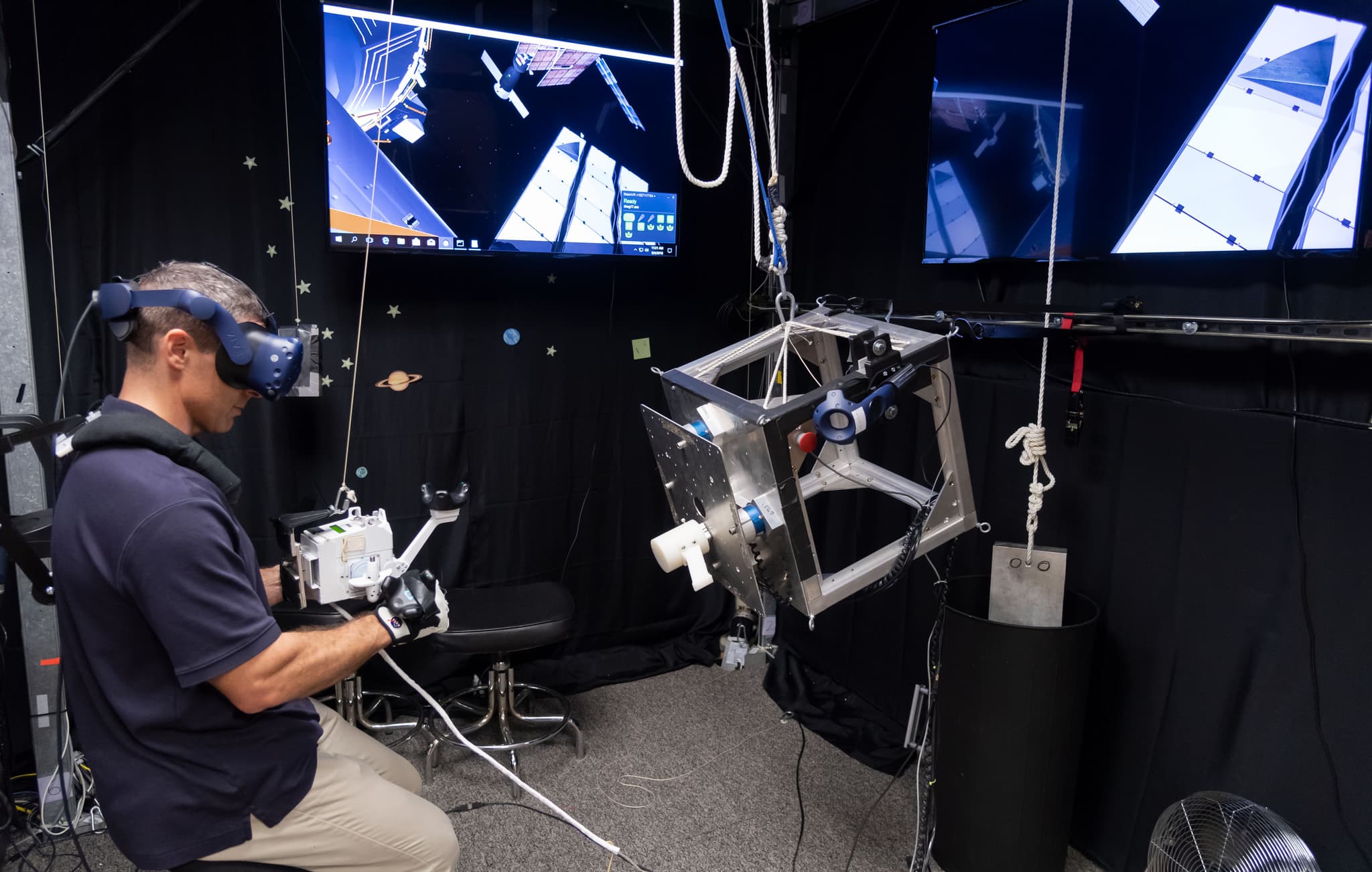 #8 Commercial Crew Astronaut Mike Hopkins — VR Spacewalk Simulation — Humans in Space: The Most Iconic Spacewalk Photographs Ever Taken