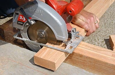 #2 Makita 7-1/4" Circular Saw — Top 10 Power Tools That Every Homeowner Eventually Needs
