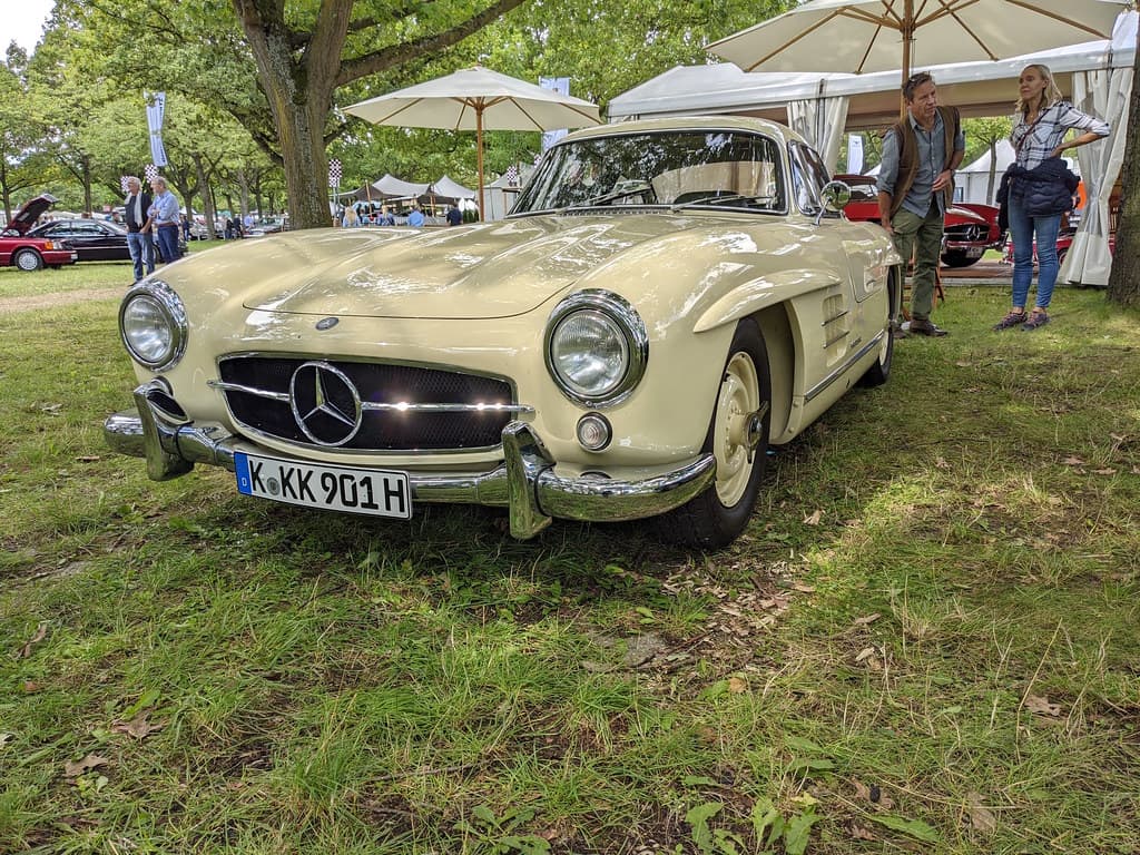 #10 Mercedes-Benz 300SL Gullwing — Top 10 Cars That Became Legends Before Their Time
