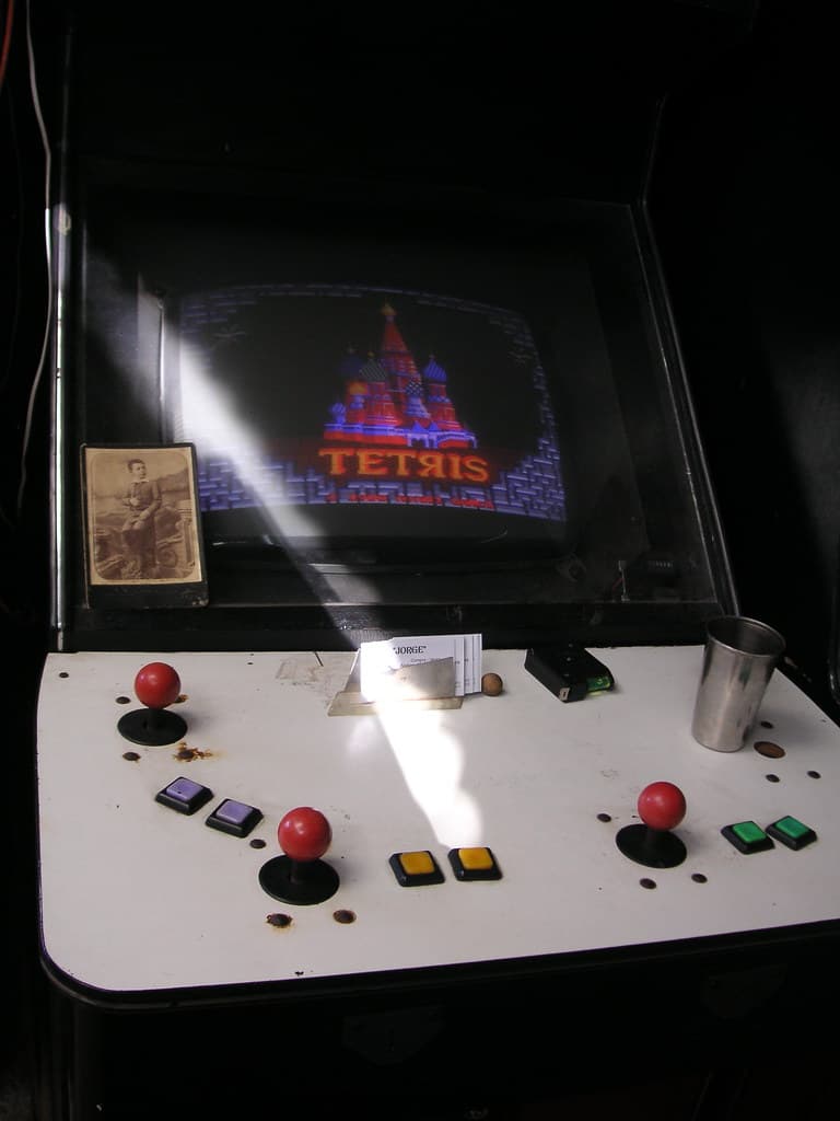#3 Tetris (EA Mobile) — Top 10 Best-Selling Video Games of All Time