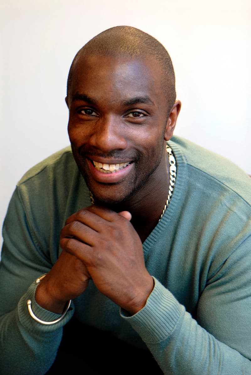 #9 Derek Redmond Finishes with His Father (Barcelona 1992) — Top 10 Iconic Olympic Moments That Changed History
