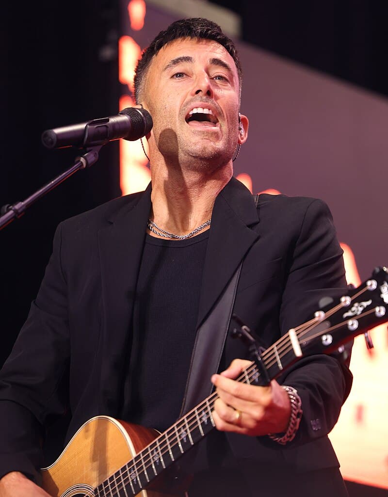 #9 Phil Wickham — Top 10 Christian Worship Artists Shaping Music Today