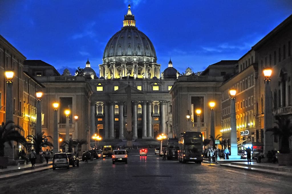 #2 St. Peter's Basilica (Vatican) — Top 10 Most Beautiful Churches and Cathedrals in the World