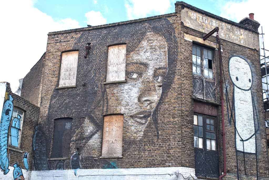 #10 Shoreditch Street Art — Top 10 Things to Do in London