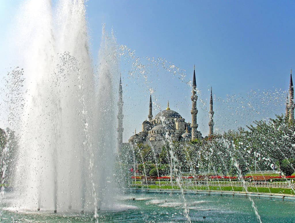 #6 Blue Mosque — Top 10 Things to Do in Istanbul