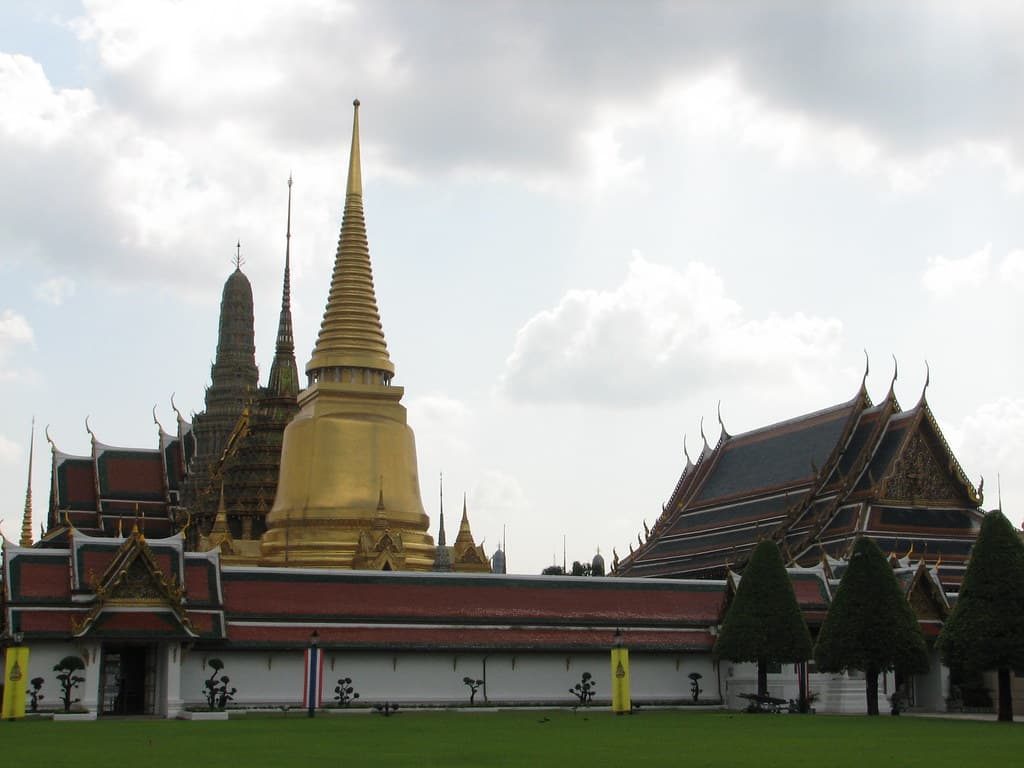 #1 Grand Palace and Wat Phra Kaew — Top 10 Things to Do in Bangkok