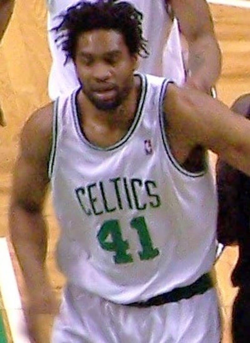 #5 Michael Olowokandi (1998, #1 Overall) — Top 10 NBA Draft Busts of All Time