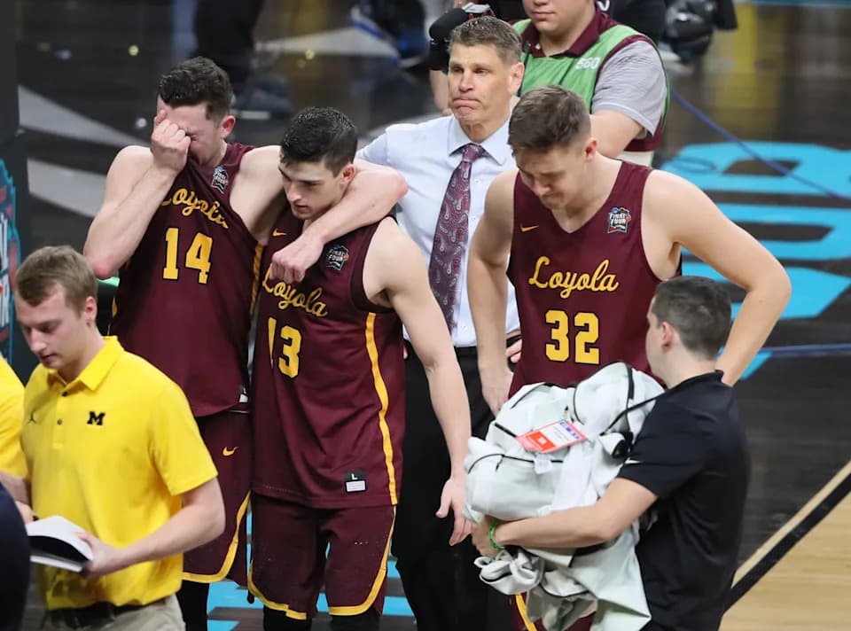 #10 Loyola-Chicago's 2018 Final Four Run (11 over 3) — Top 12 Greatest NCAA March Madness Upsets of All Time