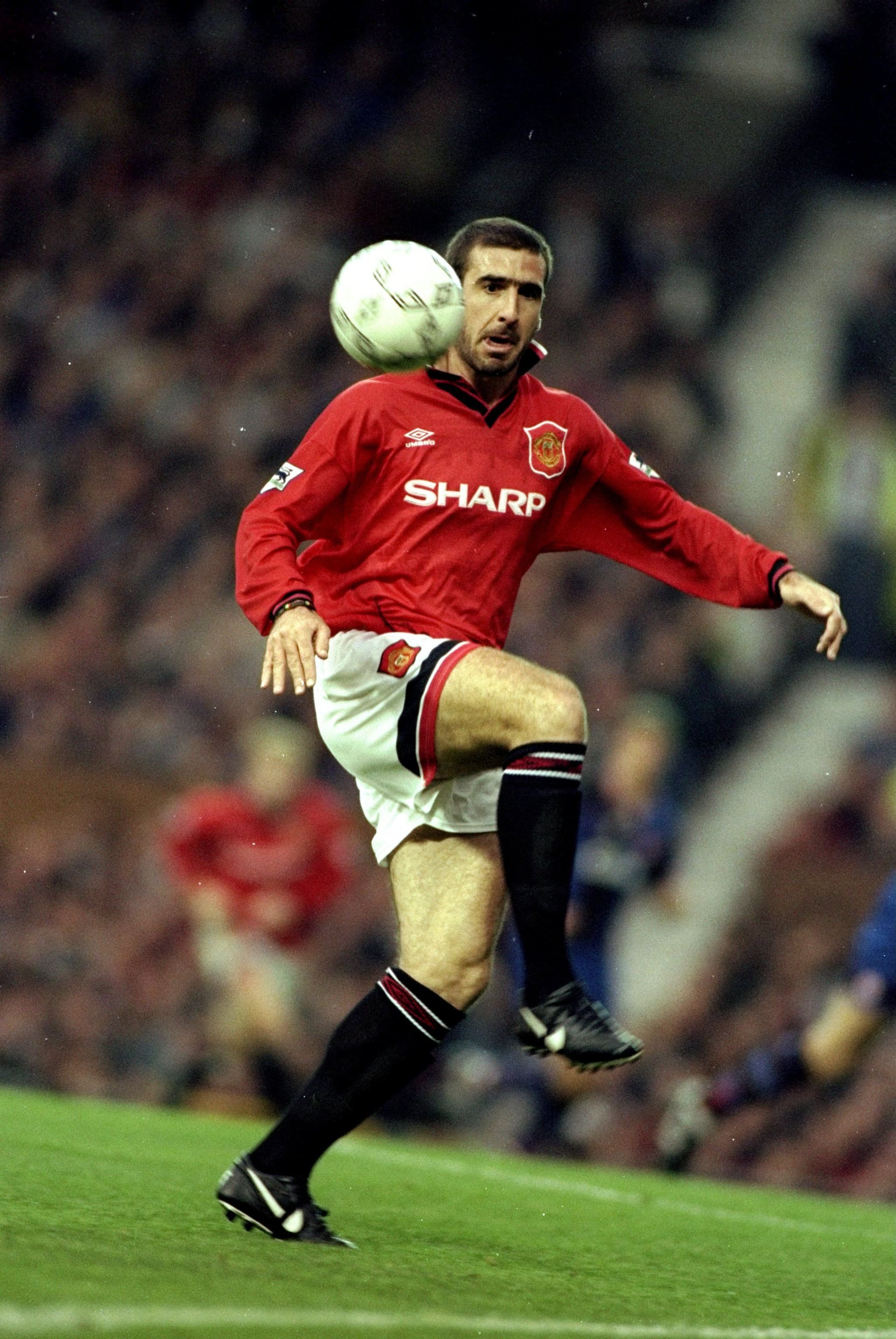 #5 Eric Cantona's Arms-Spread Pause — Manchester United — Top 10 Most Iconic Football Celebrations