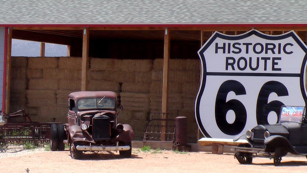 #2 Route 66, USA — Top 10 Road Trips Everyone Should Take Once