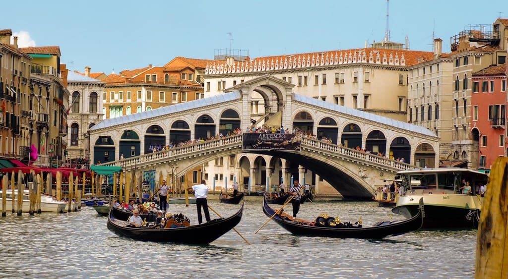 #3 Rialto Bridge and Market — Top 10 Things to Do in Venice