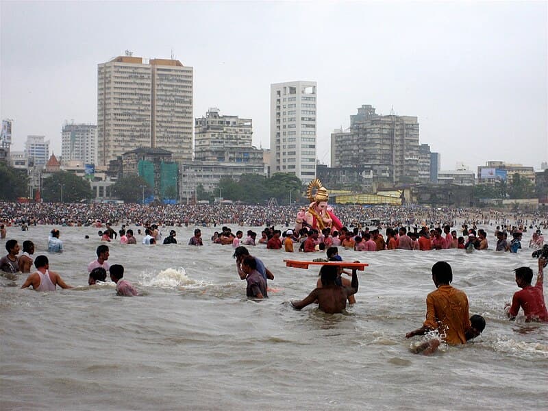 #3 Chowpatty Beach — Top 10 Experiences in Mumbai