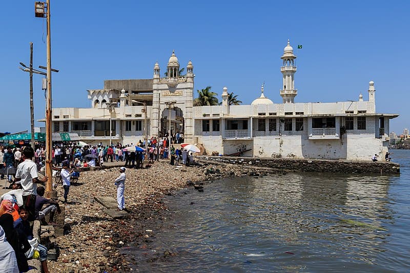 #9 Haji Ali Dargah — Top 10 Experiences in Mumbai