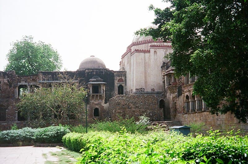#10 Hauz Khas Village — Top 10 Experiences in Delhi